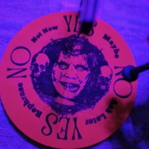 Exorcist Sinister Horror Wicked Possessed Round Spirit Board Cpt Howdy's Evil